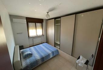 Vignetta Malpensa has rooms with a private hot tub