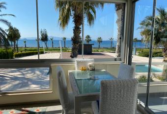 Luxurious Atlantean Beachfront Summer Home allows 18 year olds to book a room