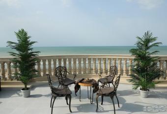 NovART Villa&Gallery has Balcony rooms