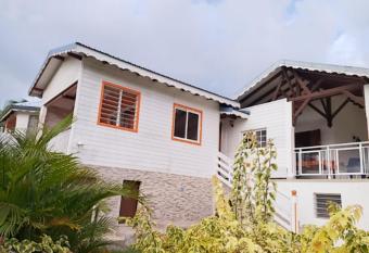 Nouveau logement T2 avec vue sur mer et montagne has Balcony rooms