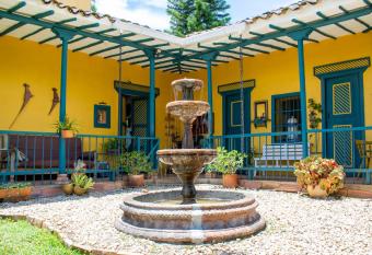 FINCA COCUYAL...todo un pesebre VIVO! allows 18 year olds to book a room