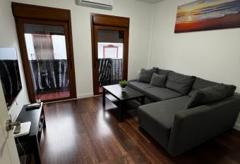 Casa Rub  n 24 has Balcony rooms