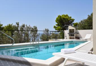 Villa Maris has Balcony rooms