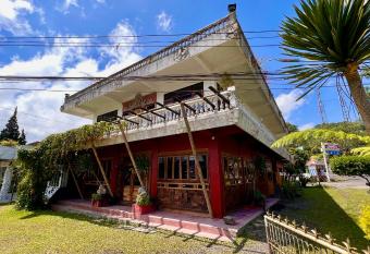 Chakra Tavern has Balcony rooms
