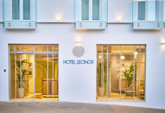 Hotel Leonor Conil allows 18 year olds to book a room