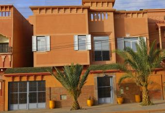 Riad Parfums de OUARZAZATE allows 18 year olds to book a room