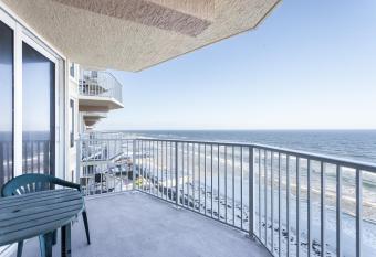 Shores Club 806 has Balcony rooms