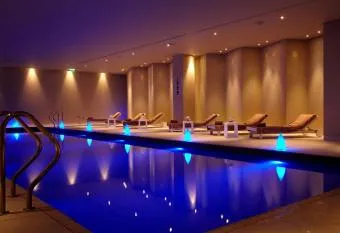 Modern penthouse in the City has Balcony rooms