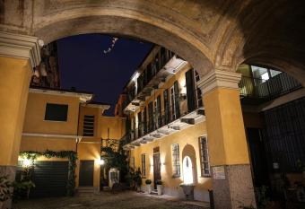 7 Seven allows 18 year olds to book a room