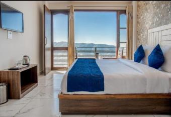 Zoz sm6 has Balcony rooms