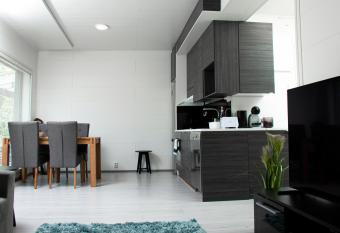 Talo saunalla ja s  hk  auton oma Type2 latauspiste has Balcony rooms