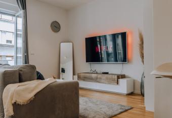 Zen in the City has Balcony rooms