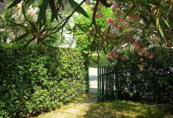 A Mare Guest House Relax, Sea &Cavallino Park has Balcony rooms