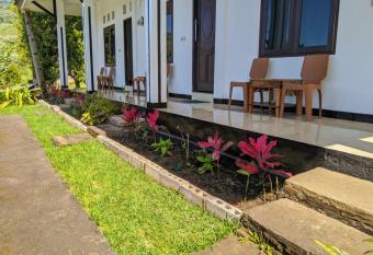 ANDY S LODGE KELIMUTU has Balcony rooms