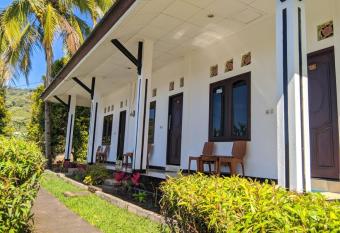 Andy s Lodge Kelimutu has Balcony rooms