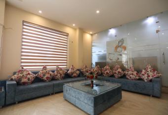 HOTEL JAGDISH RESIDENCY has Balcony rooms