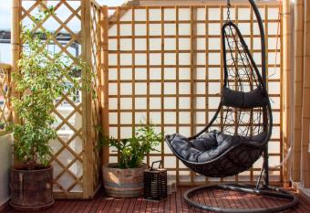   etipe Penthouse Apartment with Balcony in Heraklion Center allows 18 year olds to book a room