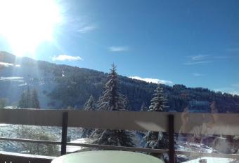 Chamrousse - R  sidence Eterlou has Balcony rooms