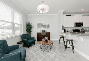 Spacious 4 bedroom home in Sanford/Orlando! has Balcony rooms