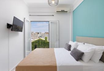 City Panorama - One Bedroom Apartment allows 18 year olds to book a room
