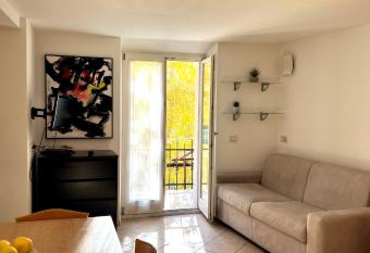 Mazzini, 30 Sud has Balcony rooms