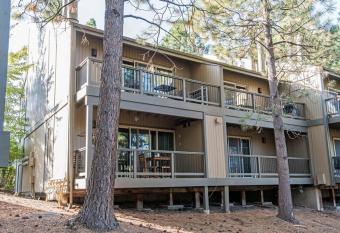 Ski House 203 & 204 Combo has Balcony rooms