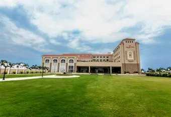 Flagship 92802 Hotel Golden Social Club allows 18 year olds to book a room