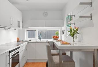 Comfortable house between the airport and Stavanger center has Balcony rooms