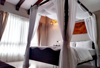 White Feather Castles, Candolim, North Goa has Balcony rooms