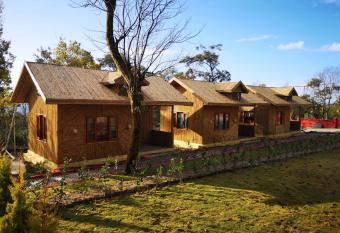 The House of 5 Elements has Balcony rooms