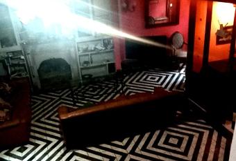 Casa Artistica allows 18 year olds to book a room