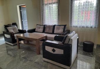 Private house near the sea has Balcony rooms