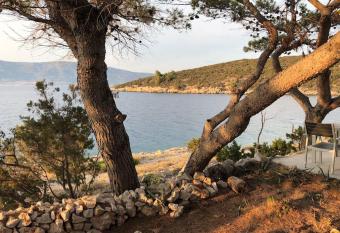 Hvar island -Enjoy Your privacy by the sea has Balcony rooms