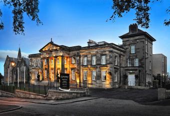 Hotel Colessio allows 18 year olds to book a room