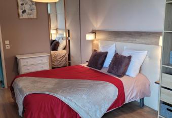 Agr  able Appartement avec Balcon allows 18 year olds to book a room