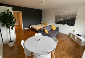 Alexis s loft has Balcony rooms