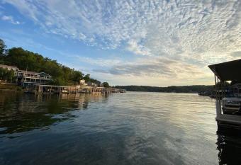 Waterfront Cottage & Dock w/ Beautiful View - 5MM has Balcony rooms