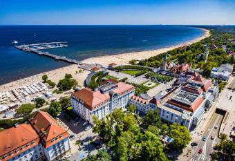 Sheraton Sopot Hotel allows 18 year olds to book a room