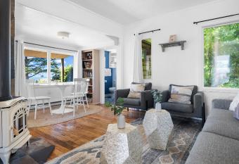 Cozy Oceanfront Cottage Located on Pirate Cove has Balcony rooms