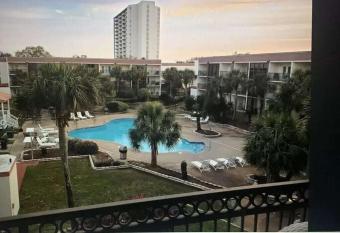 Biloxi Beach Condo has Balcony rooms