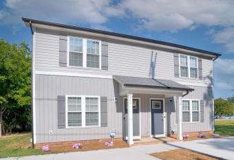 Kannapolis Excellent Sleep Experience has Balcony rooms