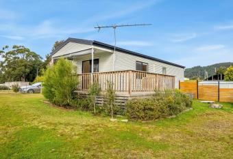 Beach Cottage - Port Arthur has Balcony rooms