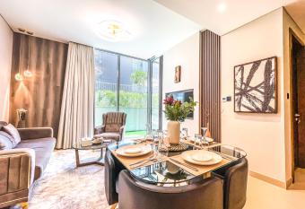 STAY Spectacular 1 Bedroom Holiday Home near Burj Khalifa has Balcony rooms