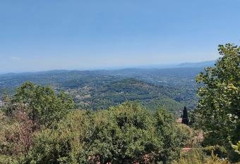 Appartement cosy vue mer allows 18 year olds to book a room