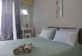 Golden Keys Apartment ground floor has Balcony rooms