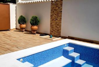 CASA CLEMEN allows 18 year olds to book a room