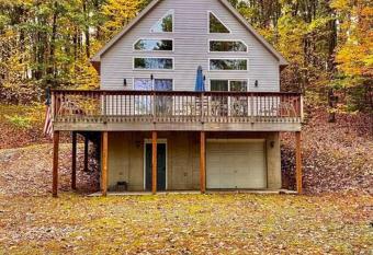 Harry's Home Away From Home has Balcony rooms