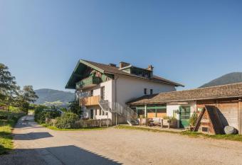 Ahrnhof has Balcony rooms