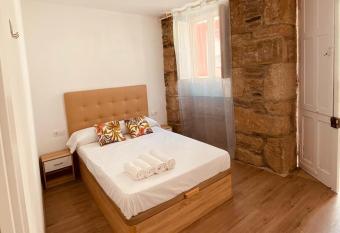 Albergue y Gelateria il nonno has Balcony rooms