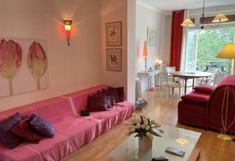 Nice 48m In The Center Of Touquet Paris Plage has Balcony rooms